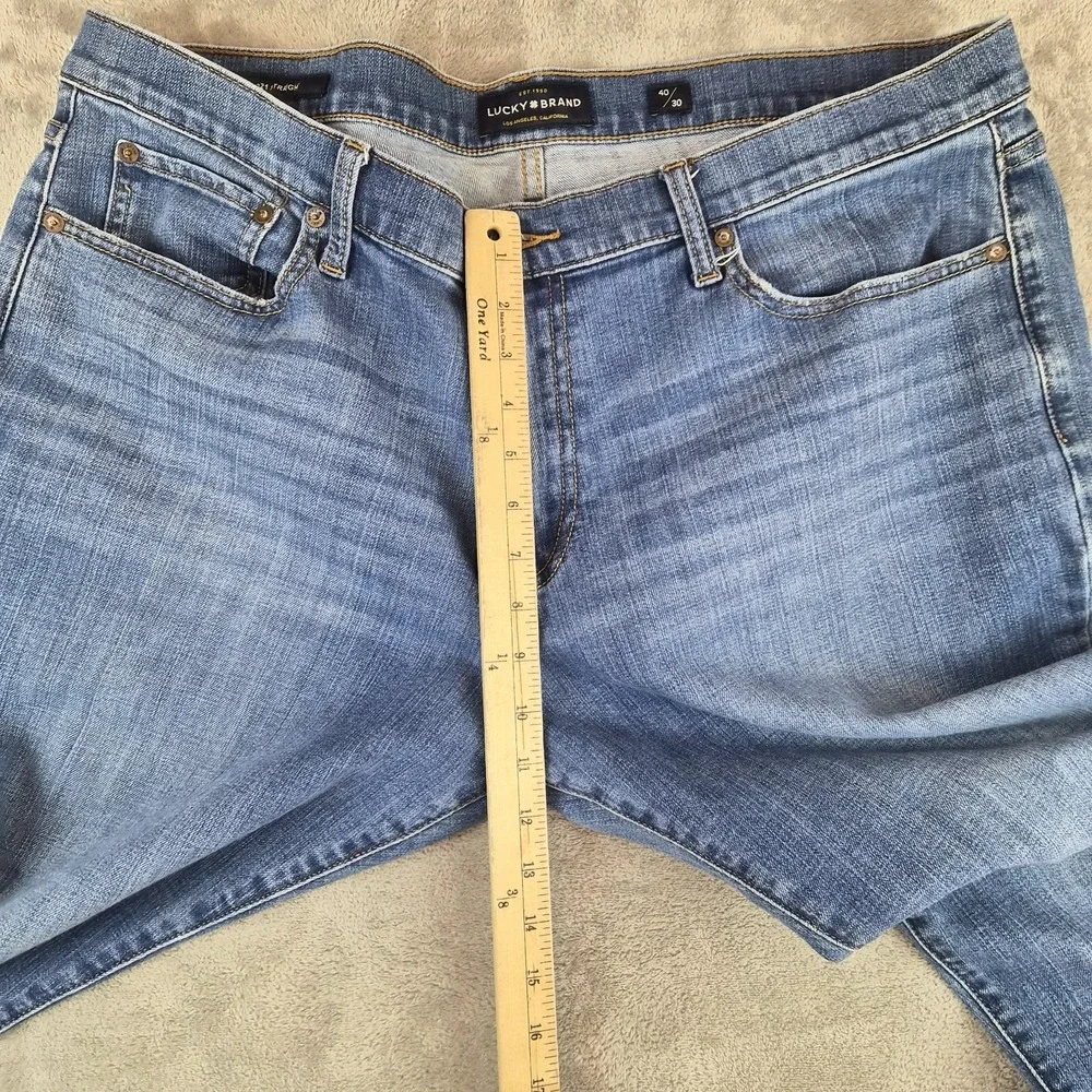 Lucky Brand 221 Straight Jeans Mens 40x30 Blue Denim Classic Fit Stretch